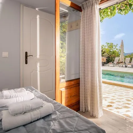 Tramonto With Private Heated Pool, By Zantewize Willa