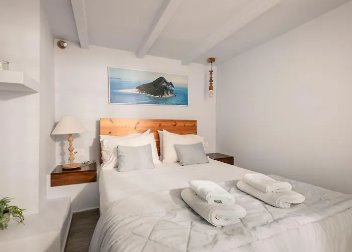 Βίλα Tramonto With Private Heated Pool, By Zantewize