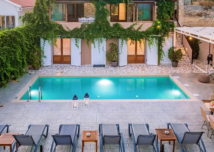 Tramonto With Private Heated Pool, By Zantewize Βολίμες