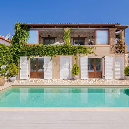 Tramonto With Private Heated Pool, By Zantewize