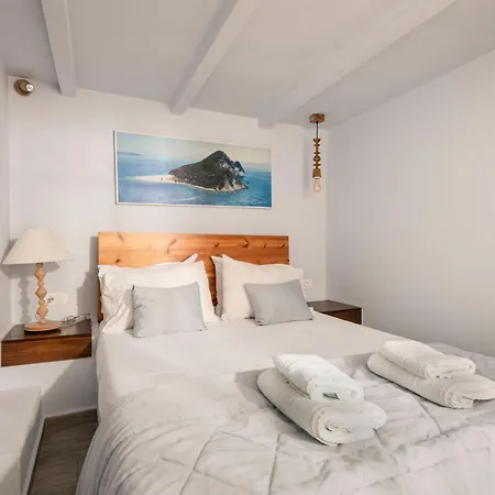 Villa Tramonto With Private Heated Pool, By Zantewize