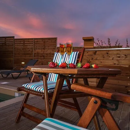 Tramonto With Private Heated Pool, By Zantewize * Volimes