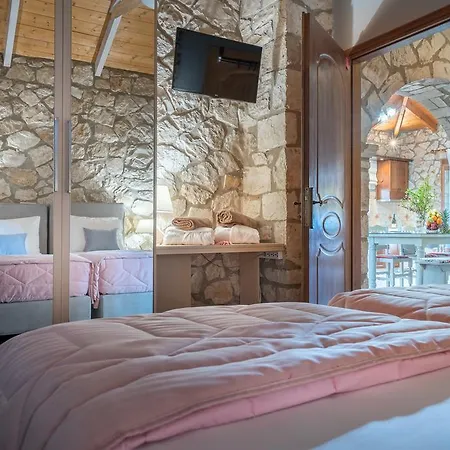 Villa Tramonto With Private Heated Pool, By Zantewize *