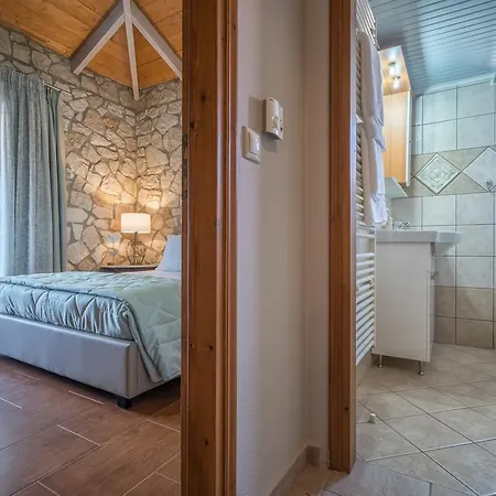 Tramonto With Private Heated Pool, By Zantewize Volímai