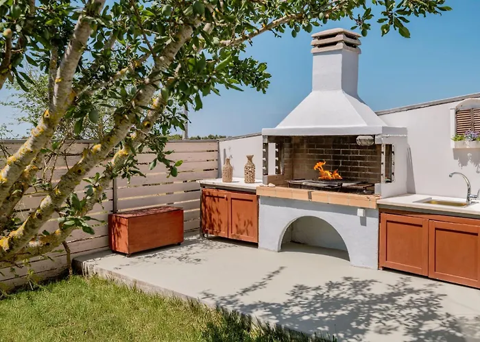 Villa Tramonto With Private Heated Pool, By Zantewize Volímai