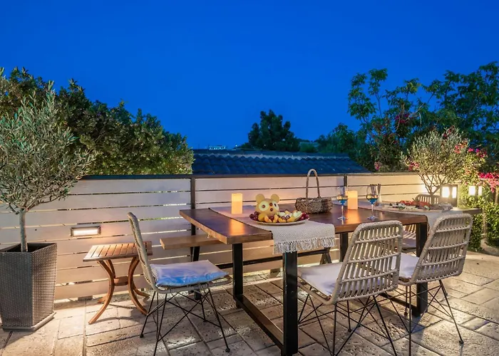 Tramonto With Private Heated Pool, By Zantewize Villa Volímai