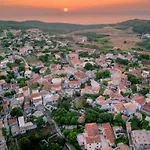 Tramonto With Private Heated Pool, By Zantewize Vila Volímai
