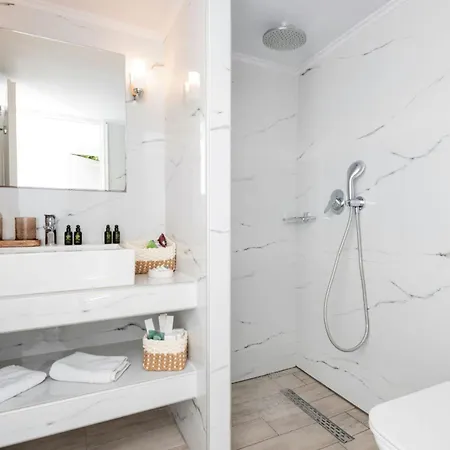 Tramonto With Private Heated Pool, By Zantewize Villa